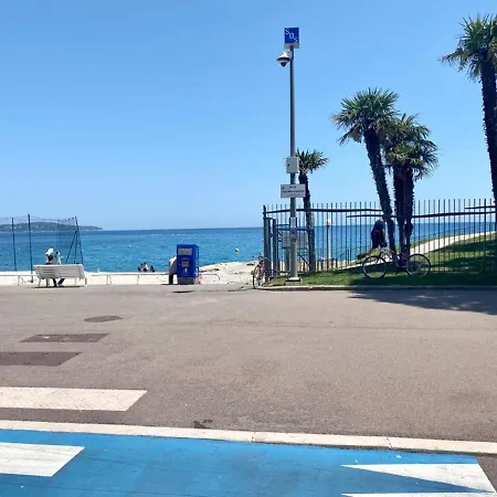 Studio A 100 M De La Plage Avec Clim Et Balcon Nizza Esterno foto