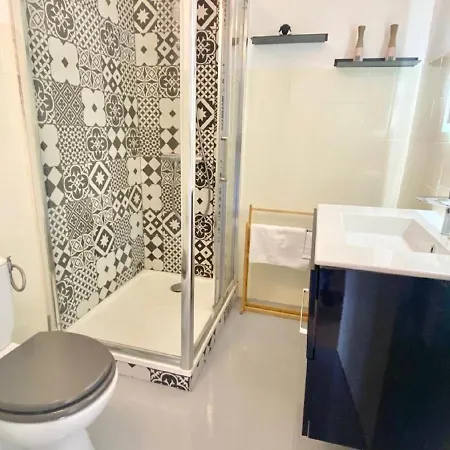 Studio A 100 M De La Plage Avec Clim Et Balcon Nizza Esterno foto